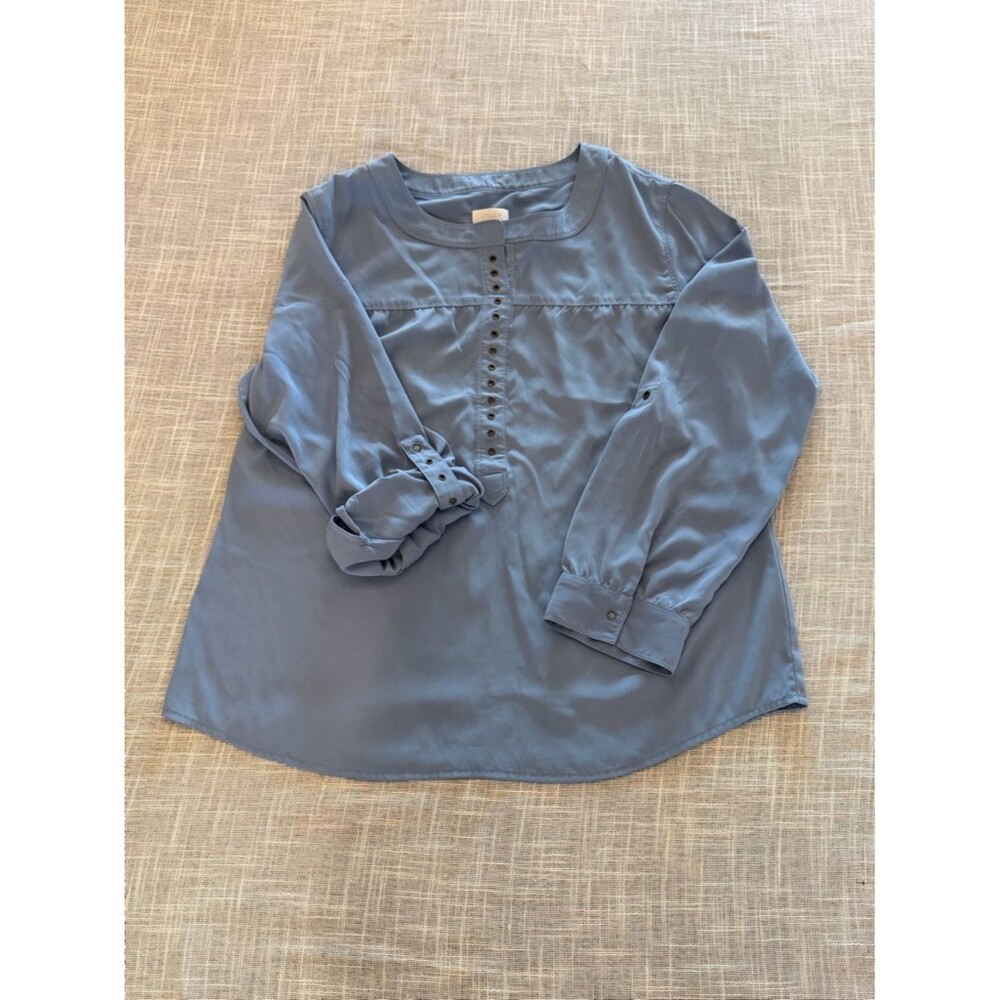 Chico’s Blue Blouse Size 1 Medium Long Sleeve Button Detail Top - Picture 2 of 7